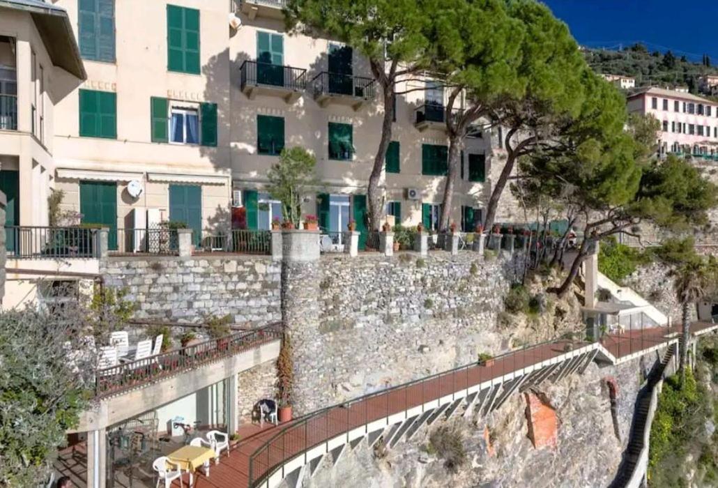 Pieve Ligure A Picco Sul Mare Con Piscina Villa Regina Exterior foto