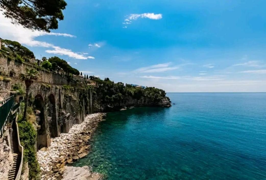Pieve Ligure A Picco Sul Mare Con Piscina Villa Regina Exterior foto